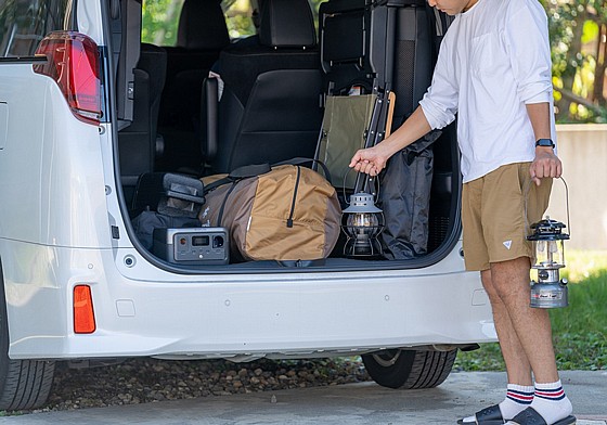 קיט סולארי: תחנת כח RIVER2 + פאנל סולארי קשיח 100W מבית EcoFlow